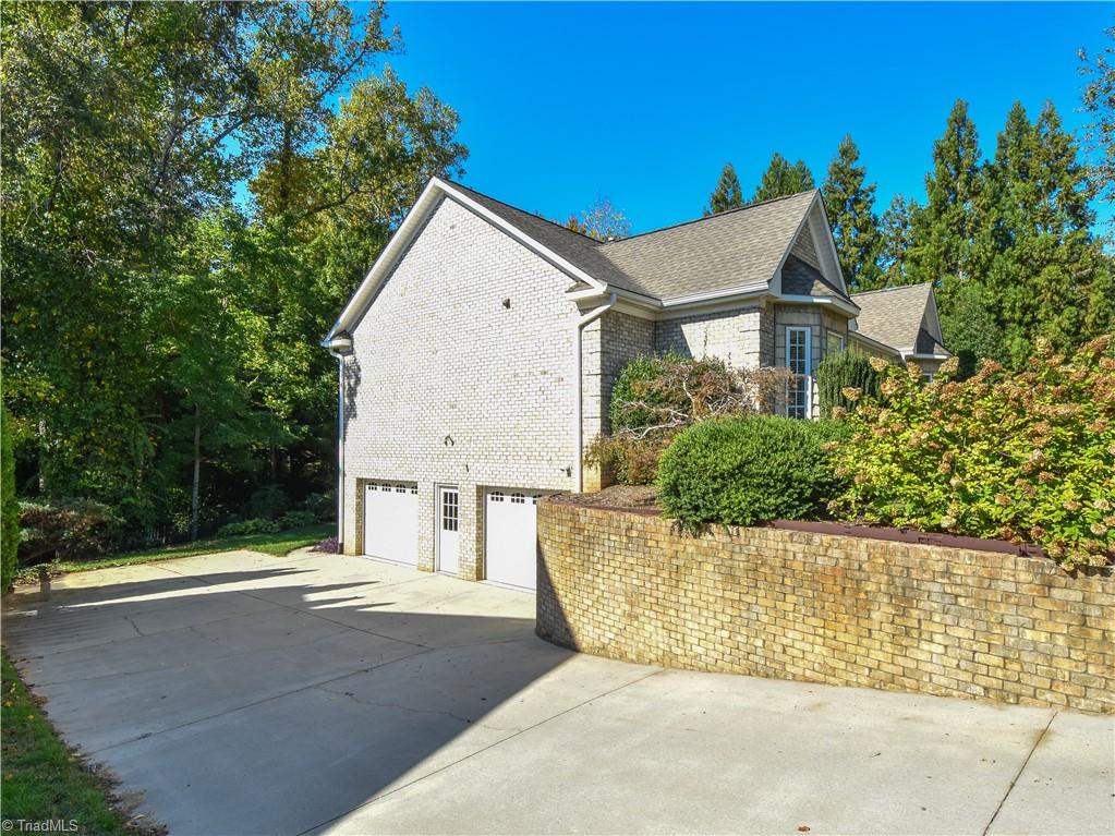 4634 Pebble Lake Drive Property Photo 4