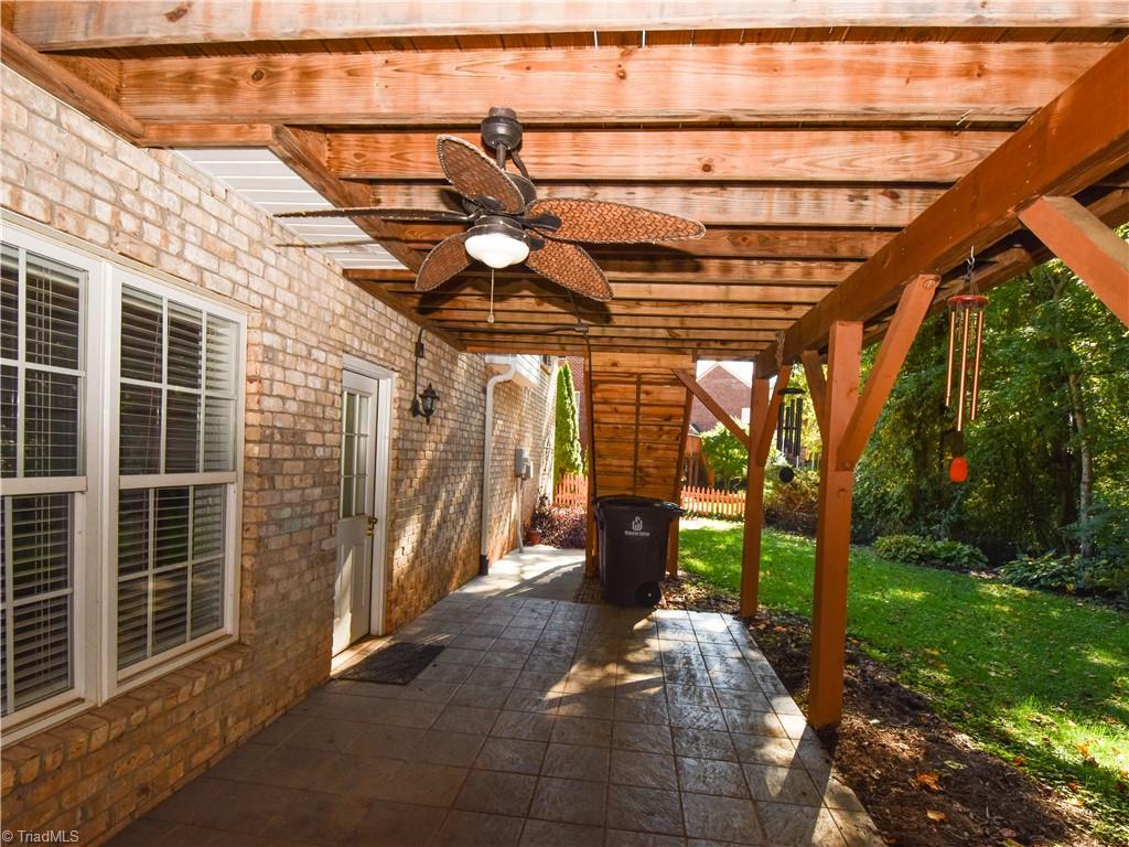 4634 Pebble Lake Drive Property Photo 36