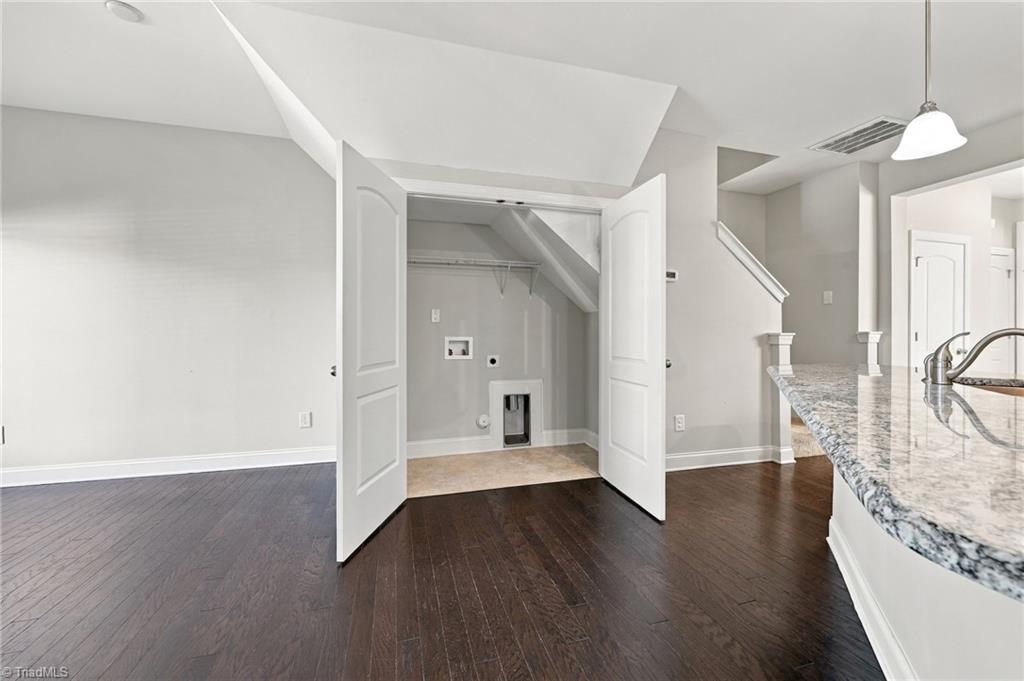 212 Crane Creek Way Property Photo 14