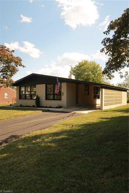 325 Bluemont Road Property Photo 1