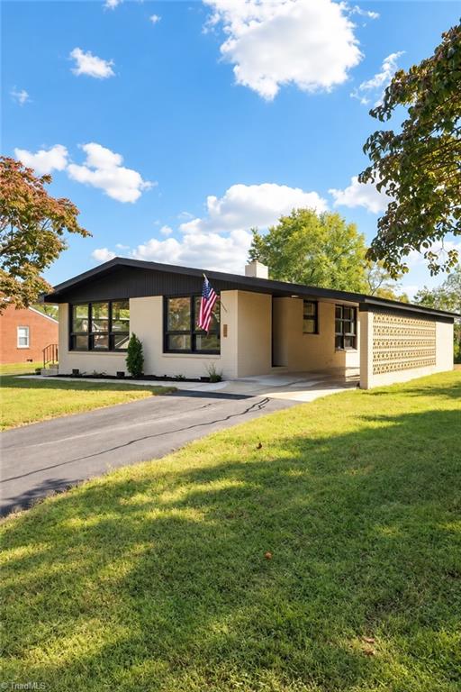325 Bluemont Road Property Photo 1