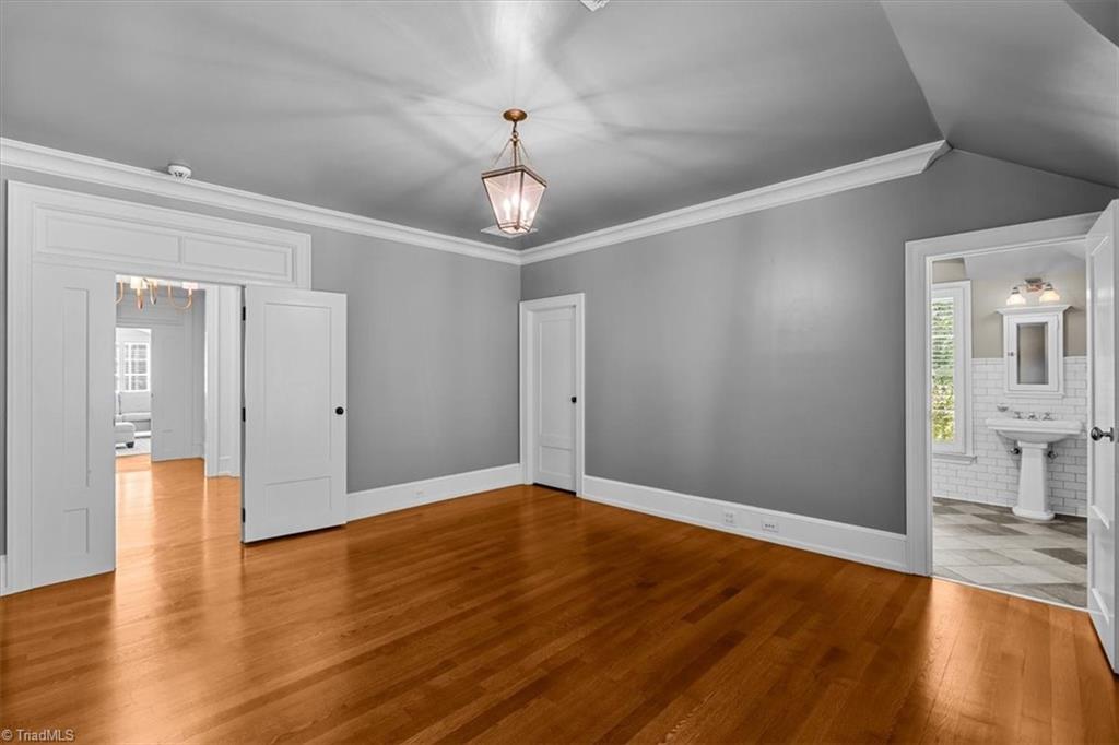 2307 Princess Ann Street Property Photo 33