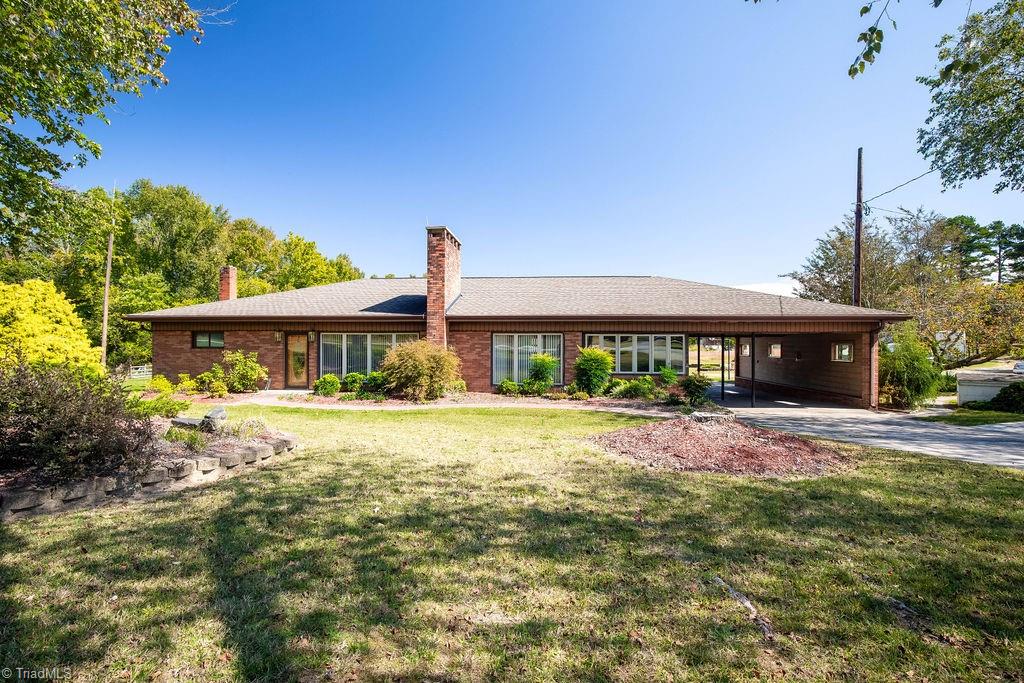 5748 Tom Hill Road Property Photo 1