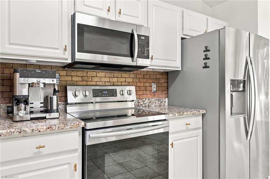 3339 Cherrybrook Drive Property Photo 19