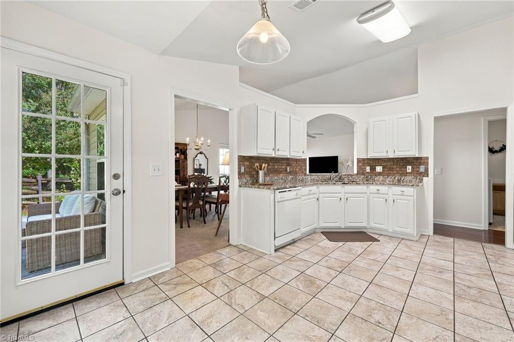 3339 Cherrybrook Drive Property Photo 21