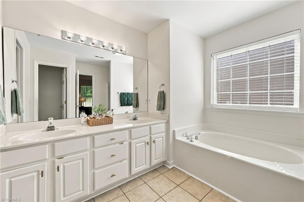 3339 Cherrybrook Drive Property Photo 28
