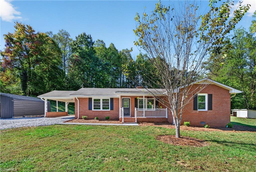 4303 Nc Highway 772 Property Photo 1