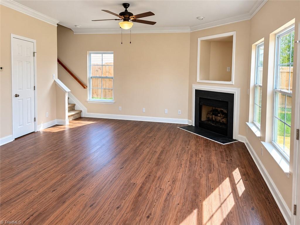 5363 Esher Drive Property Photo 4
