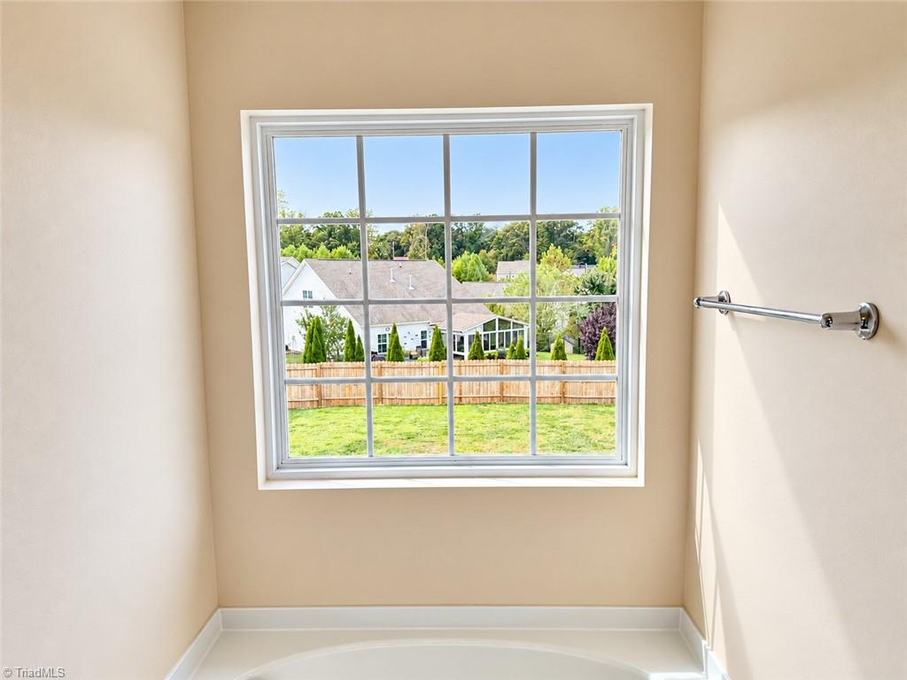 5363 Esher Drive Property Photo 25