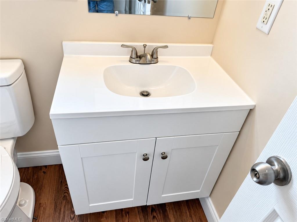 5363 Esher Drive Property Photo 32