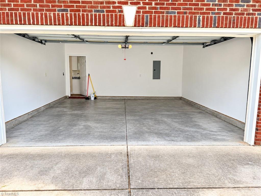5363 Esher Drive Property Photo 34