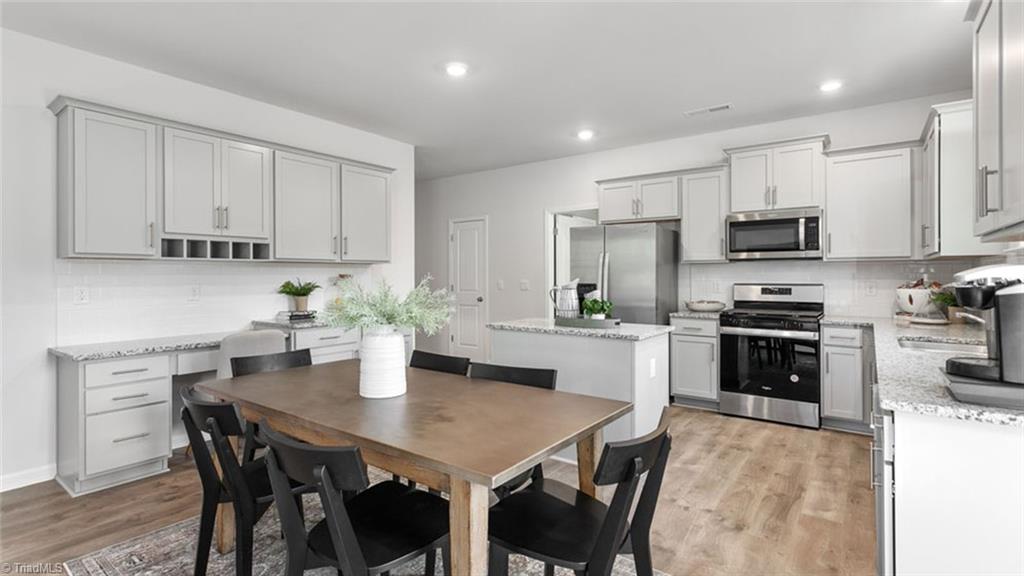 403 The Brus Street Property Photo 11