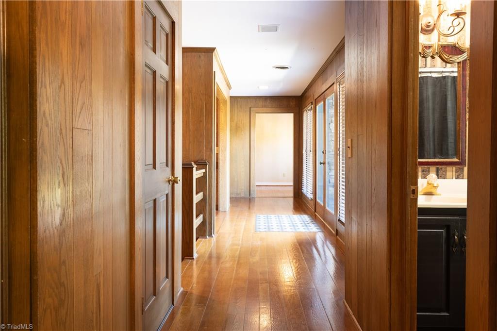 404 Balsam Drive Property Photo 6
