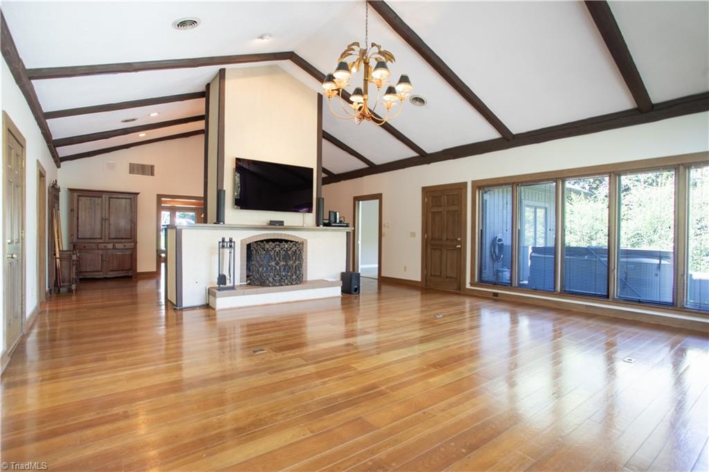 404 Balsam Drive Property Photo 14