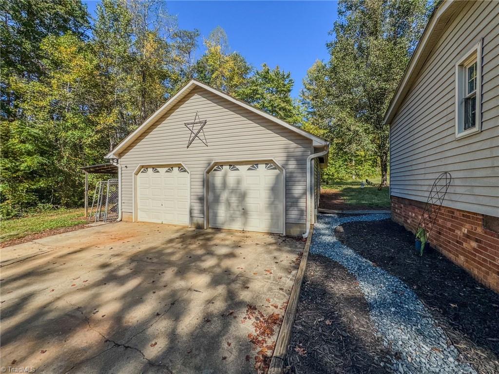1060 Burch Tree Road Property Photo 3
