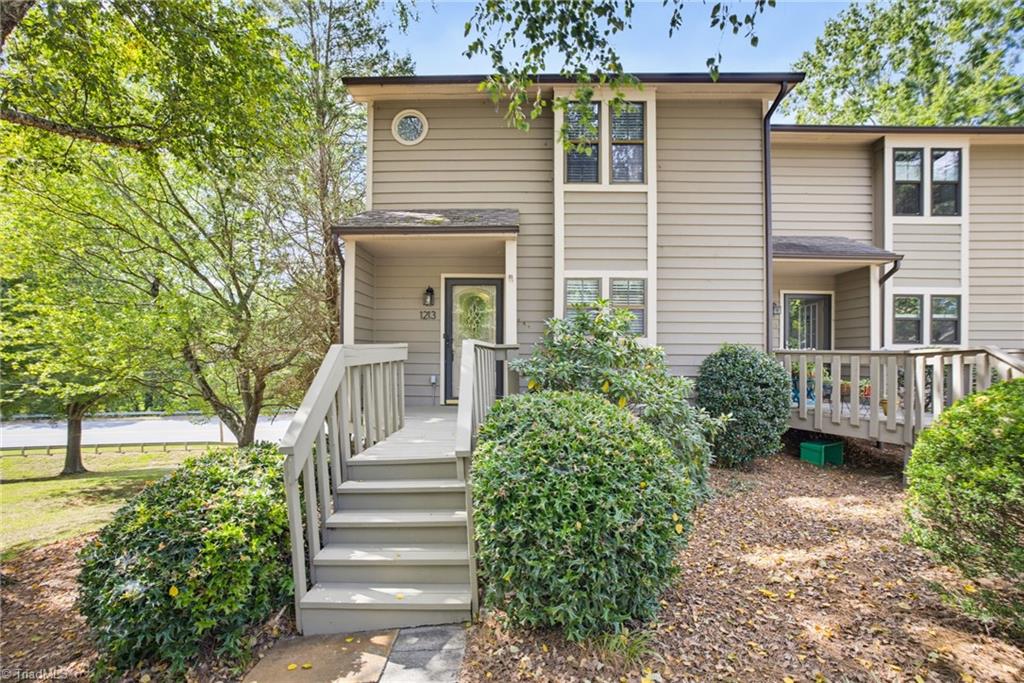 1213 Watermark Court Property Photo 1