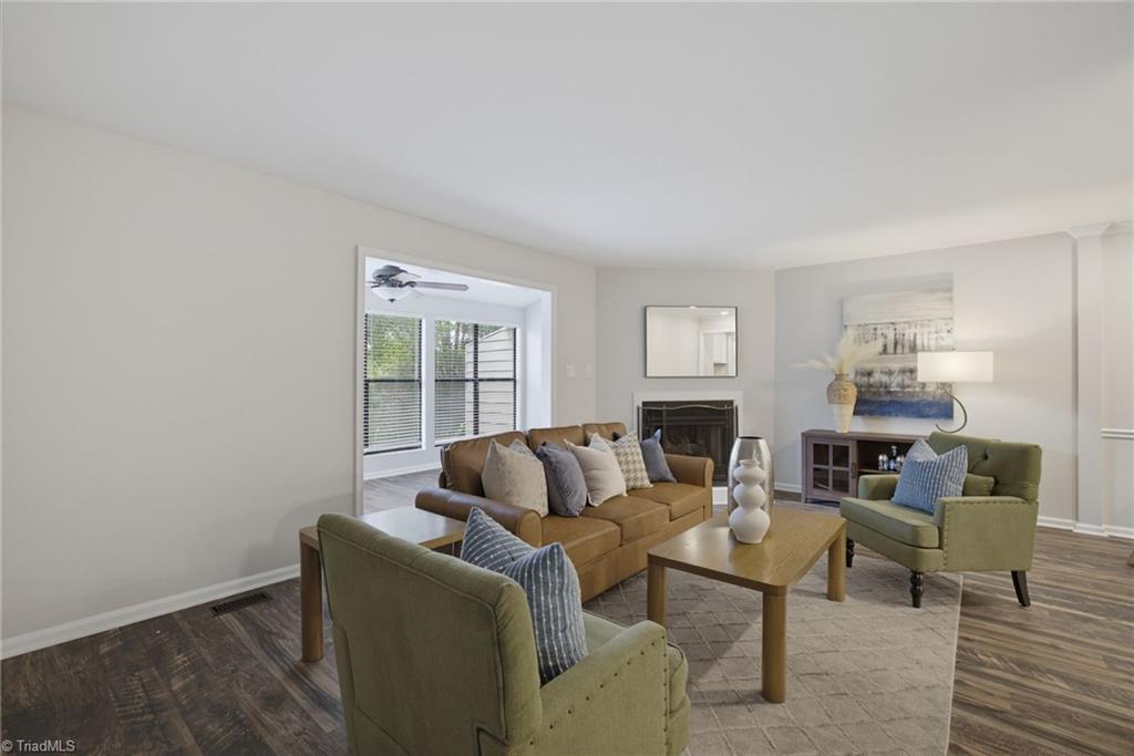 1213 Watermark Court Property Photo 4