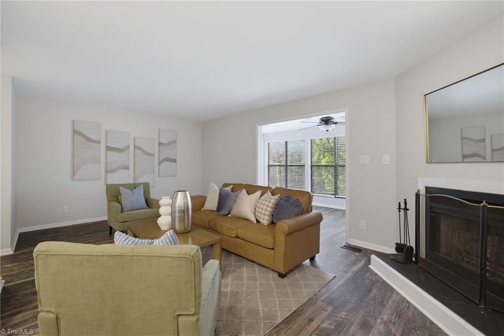 1213 Watermark Court Property Photo 7
