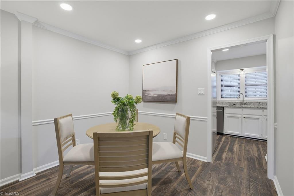1213 Watermark Court Property Photo 8