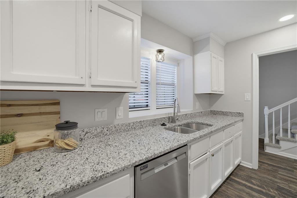 1213 Watermark Court Property Photo 15