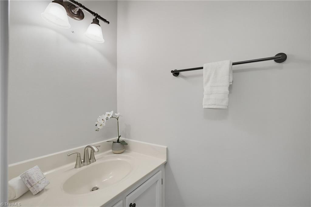 1213 Watermark Court Property Photo 16