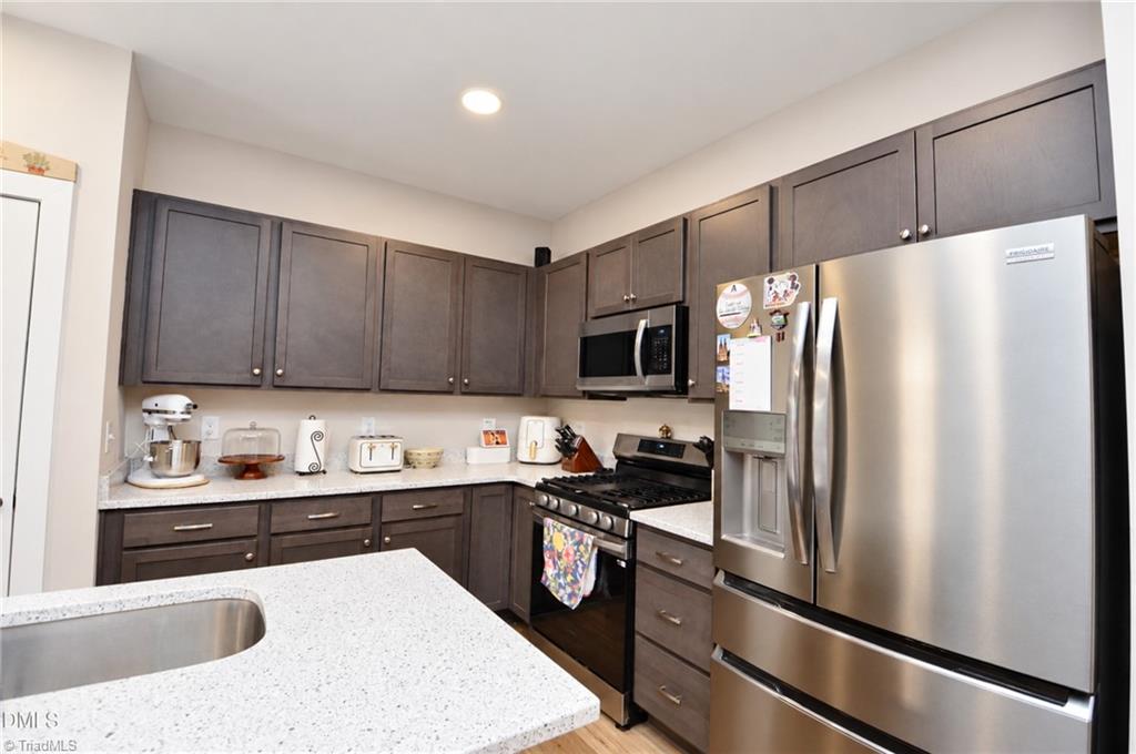 823 Pryor Street Property Photo 13