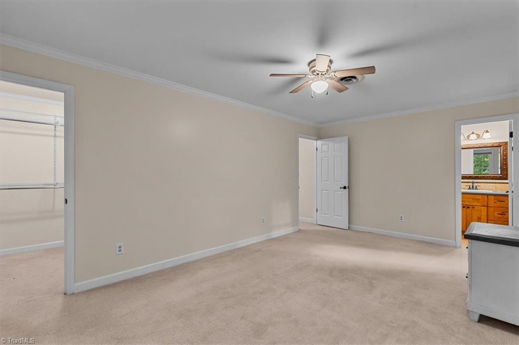 2717 Oak Hollow Drive Property Photo 23