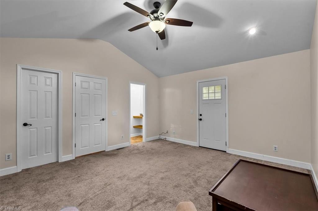 2717 Oak Hollow Drive Property Photo 27