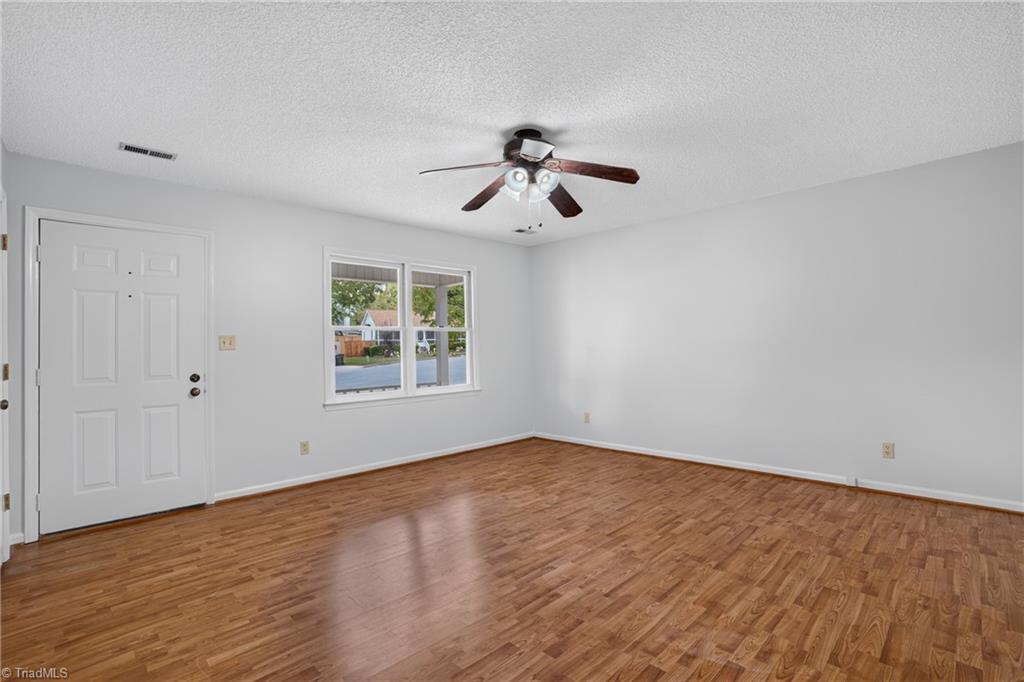 1001 Kings Arms Court Property Photo 6