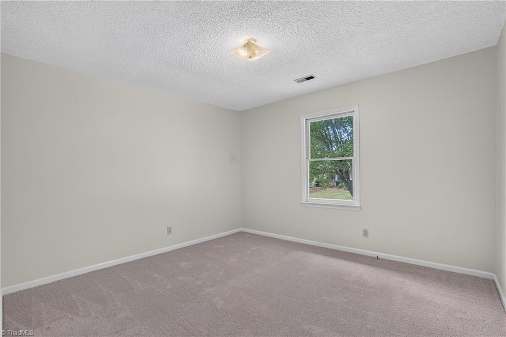 1001 Kings Arms Court Property Photo 8