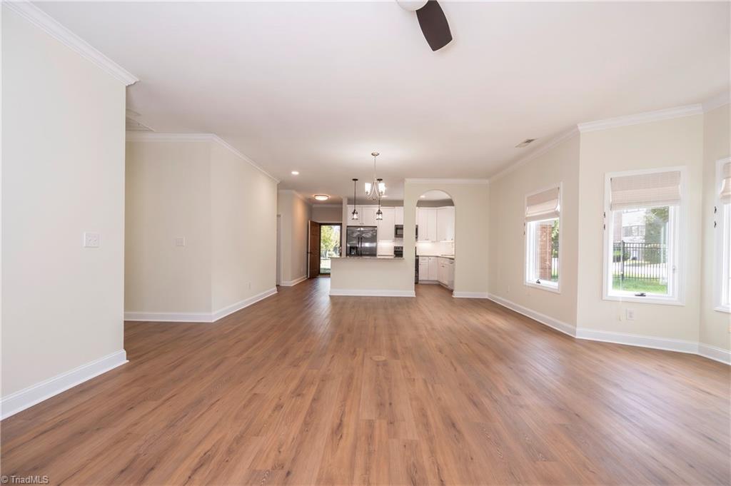 285 Hollybrook Drive Property Photo 11