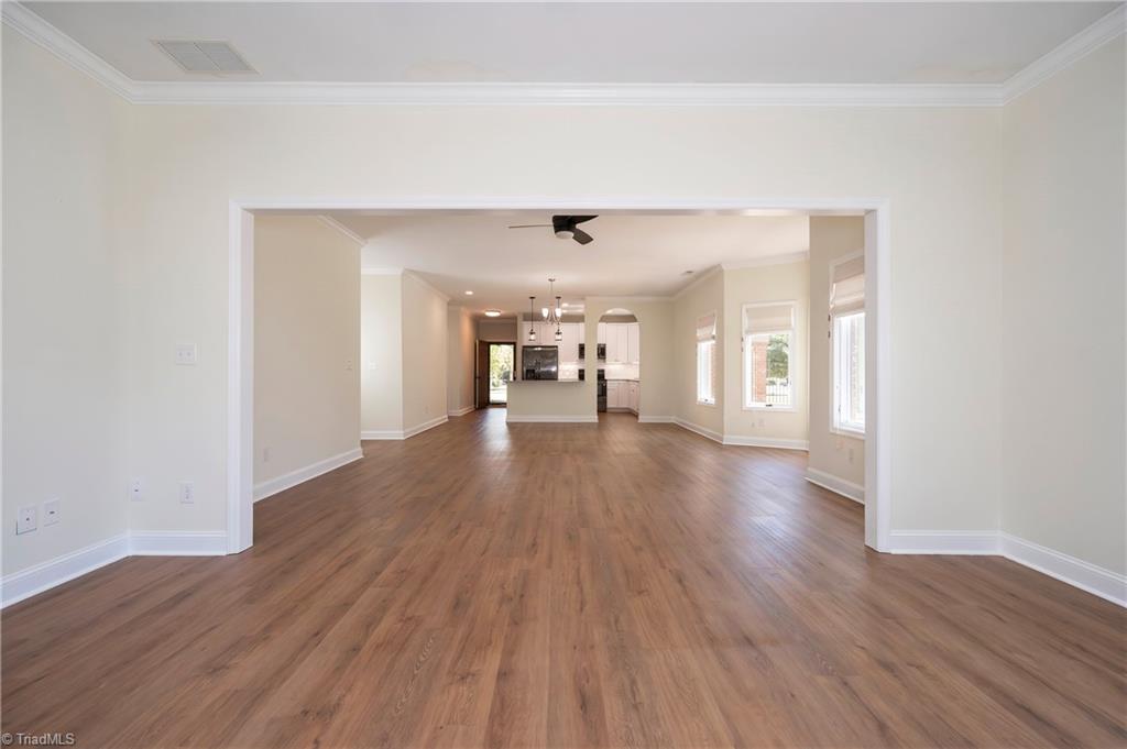 285 Hollybrook Drive Property Photo 12