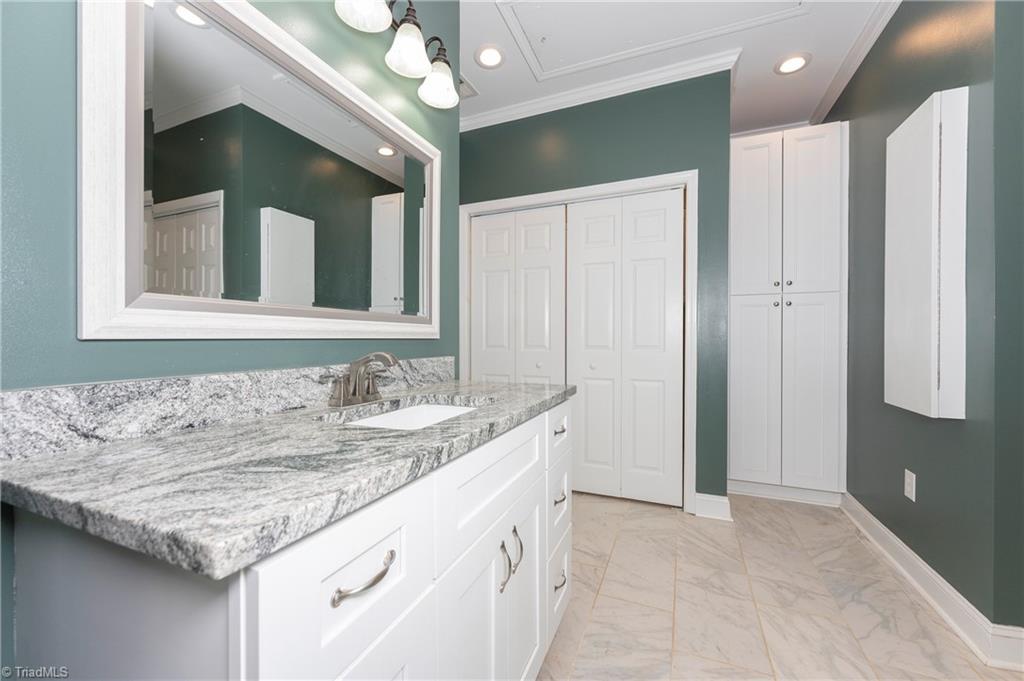 285 Hollybrook Drive Property Photo 15