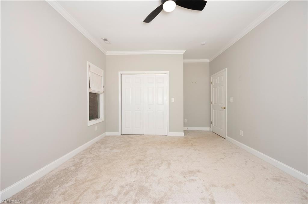 285 Hollybrook Drive Property Photo 18
