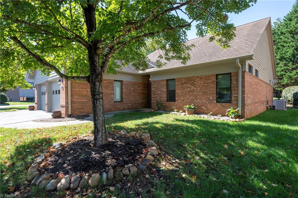 285 Hollybrook Drive Property Photo 24