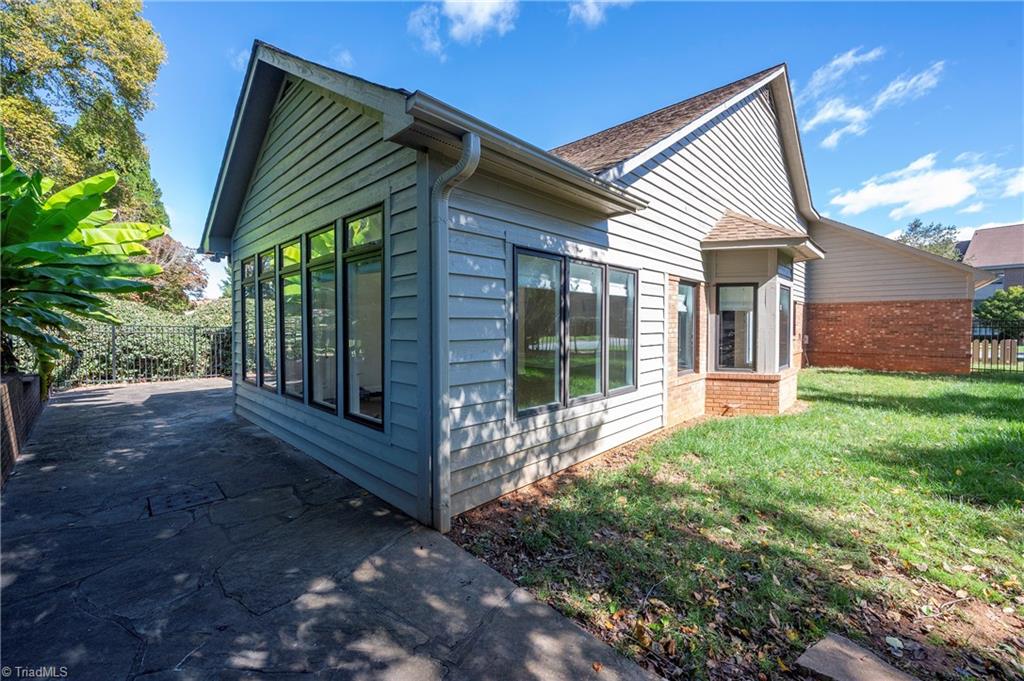 285 Hollybrook Drive Property Photo 28