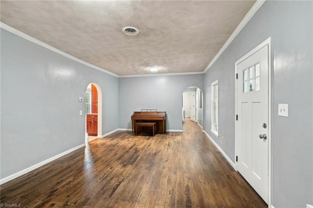 923 Bales Chapel Road Property Photo 3