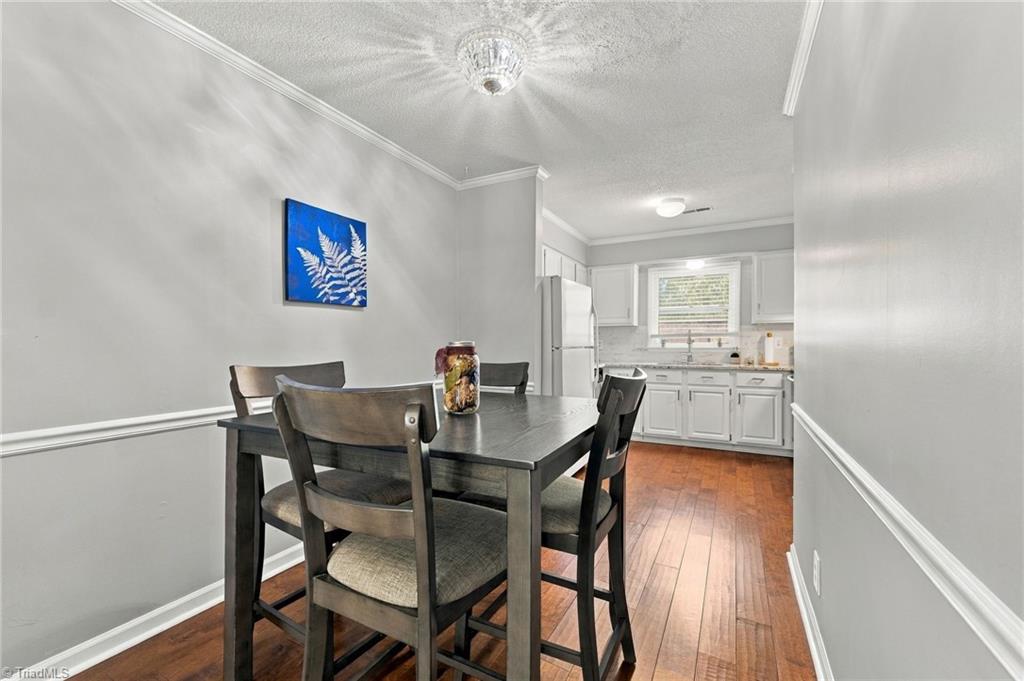 1175 Glendale Drive Property Photo 4