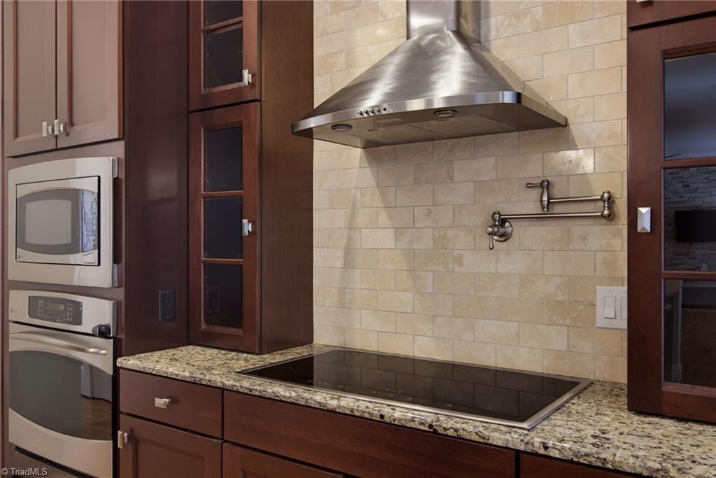 125 Holly Hill Court Property Photo 22