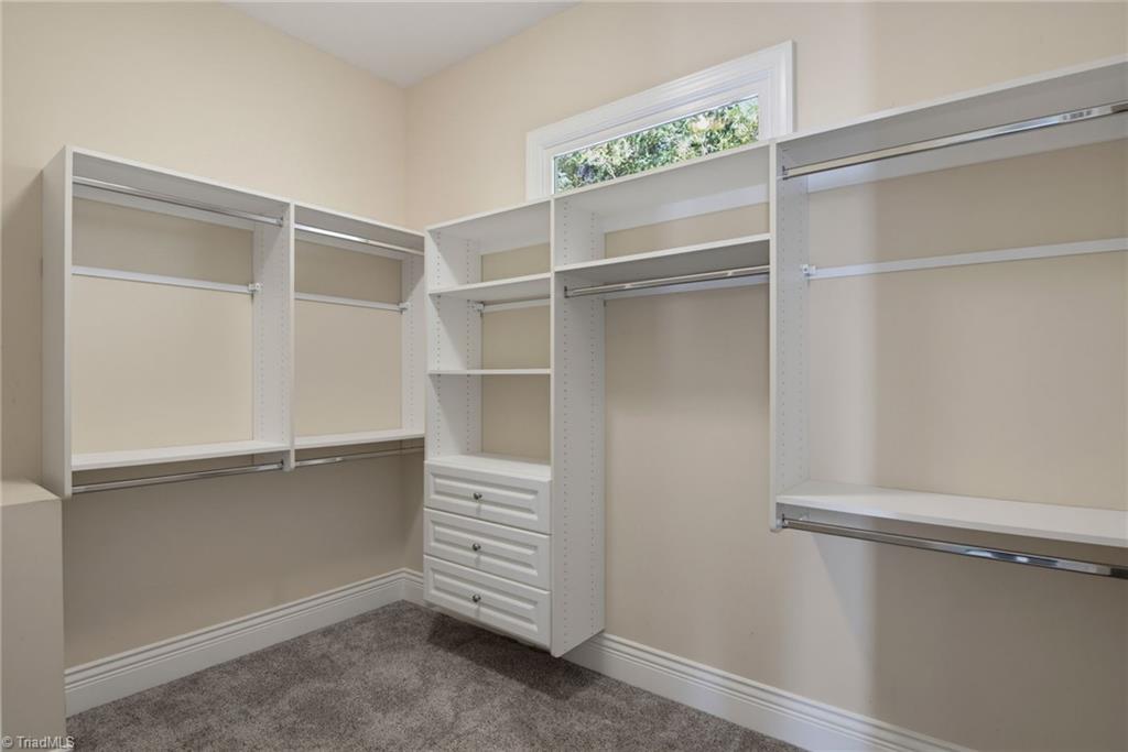 125 Holly Hill Court Property Photo 28