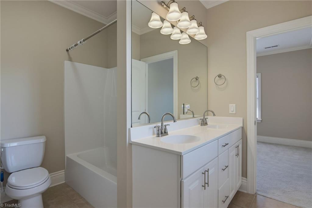 125 Holly Hill Court Property Photo 32