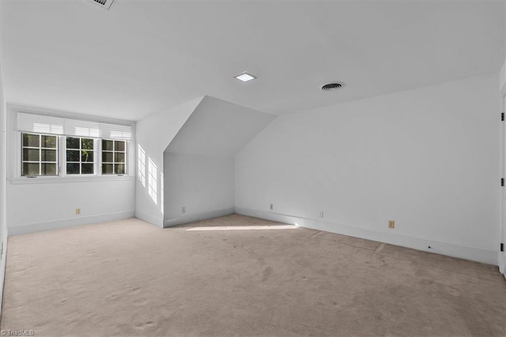 3 Sommerton Court Property Photo 23