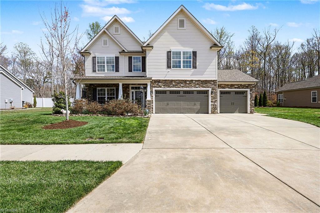 2543 Redwood Hill Court Property Photo 4