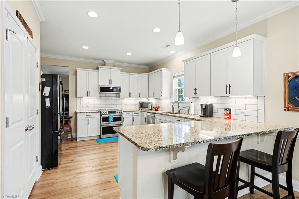 2543 Redwood Hill Court Property Photo 14