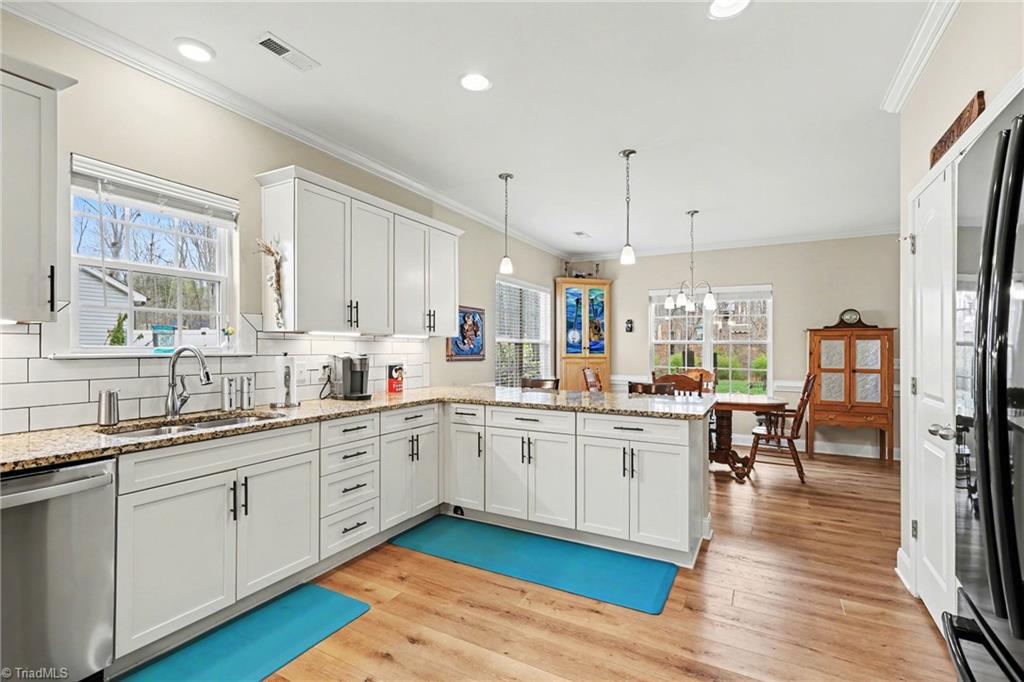 2543 Redwood Hill Court Property Photo 16