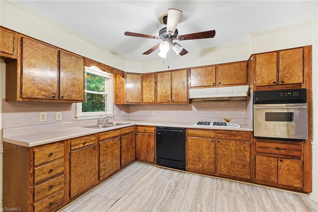 5311 Bennington Drive Property Photo 17
