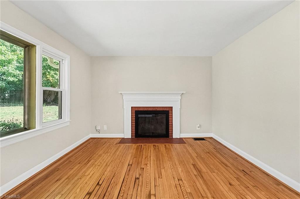 3708 Parkwood Drive Property Photo 8