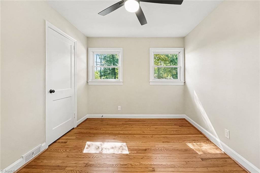 3708 Parkwood Drive Property Photo 11