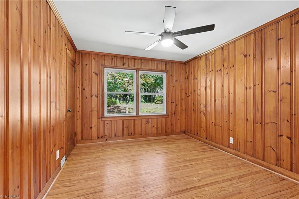 3708 Parkwood Drive Property Photo 13