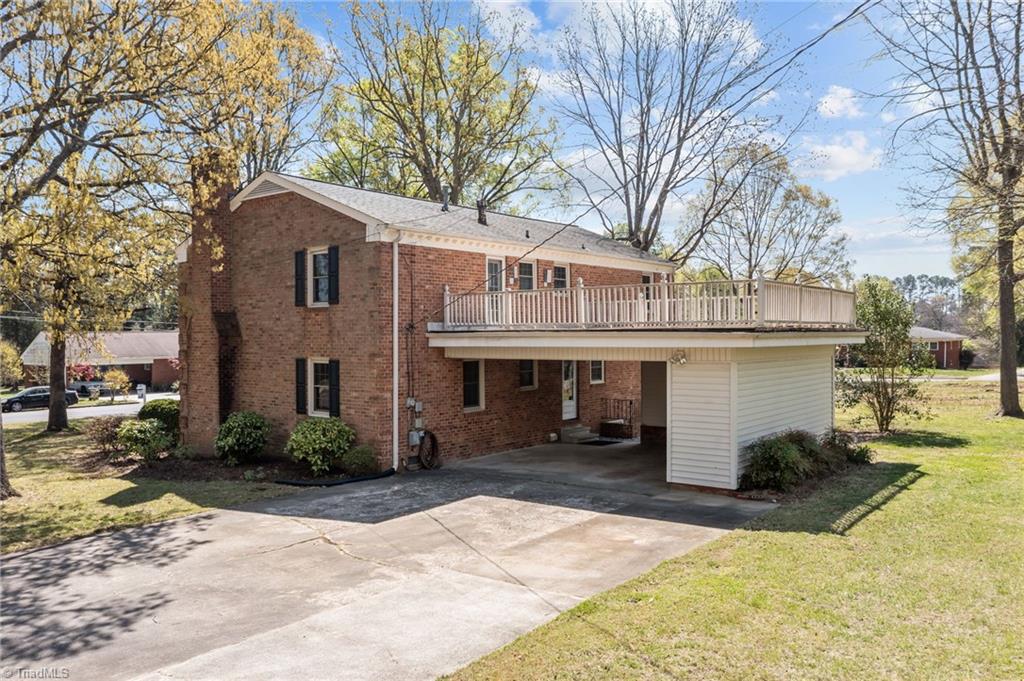 301 Jones Street Property Photo 2